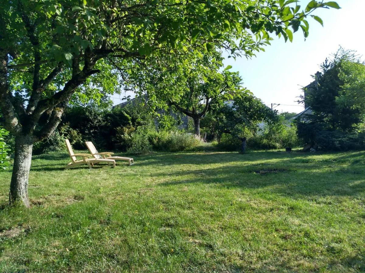 Le Voila Bed & Breakfast Melay  Exterior photo