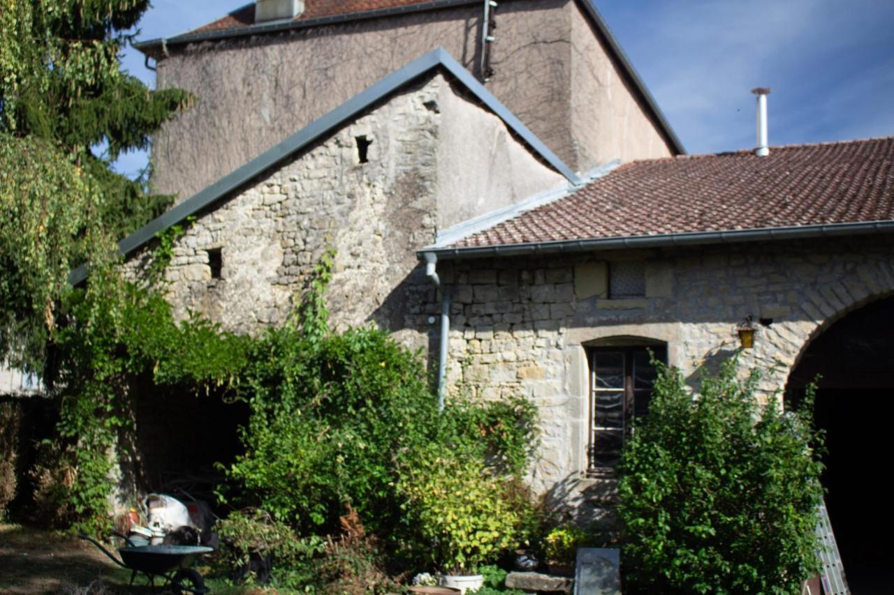 Le Voila Bed & Breakfast Melay  Exterior photo