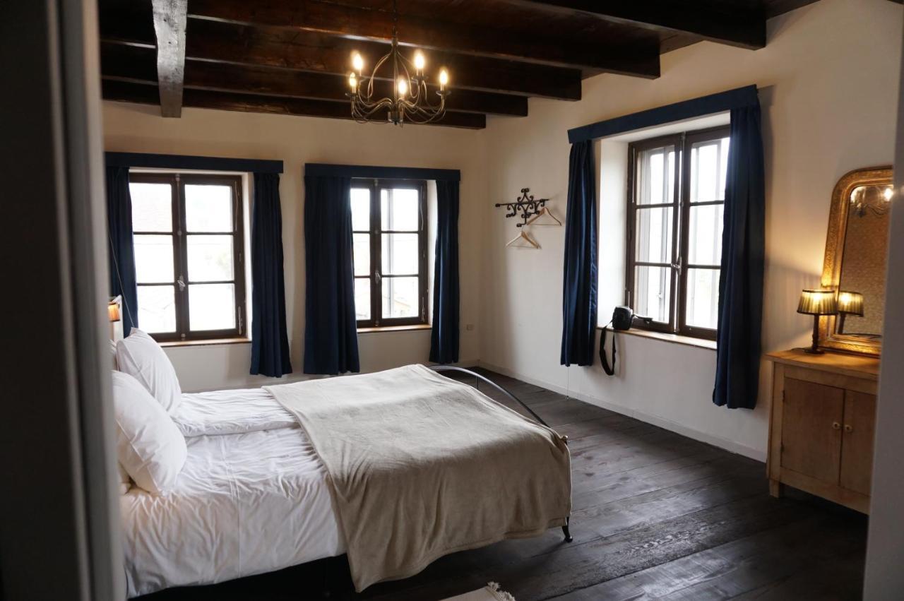 Le Voila Bed & Breakfast Melay  Exterior photo